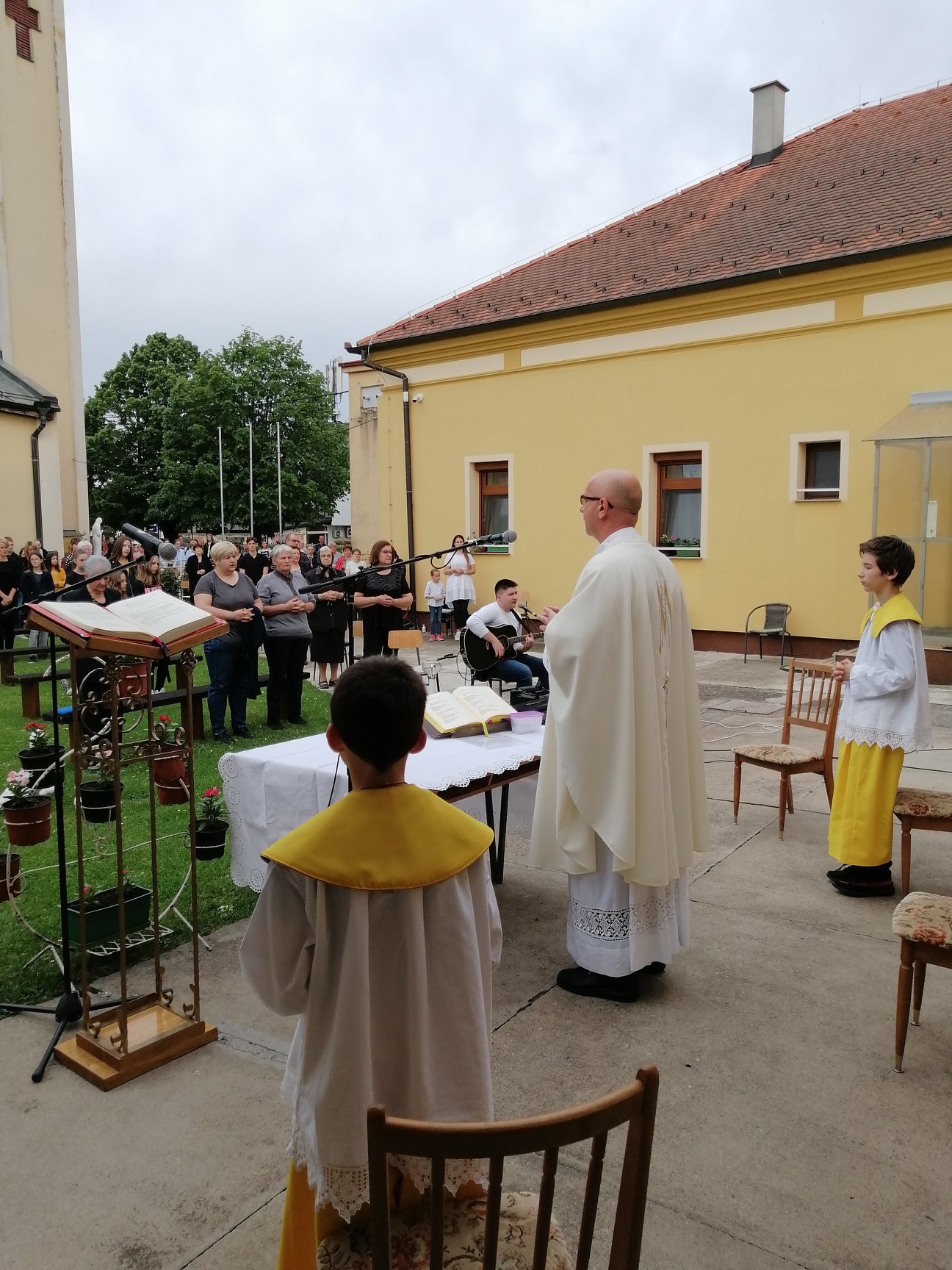 PETA VAZMENA NEDJELJA – MISE NA OTVORENOM