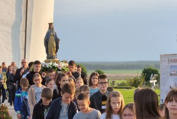 PROCESIJA S GOSPINIM LIKOM KROZ ŽUPU